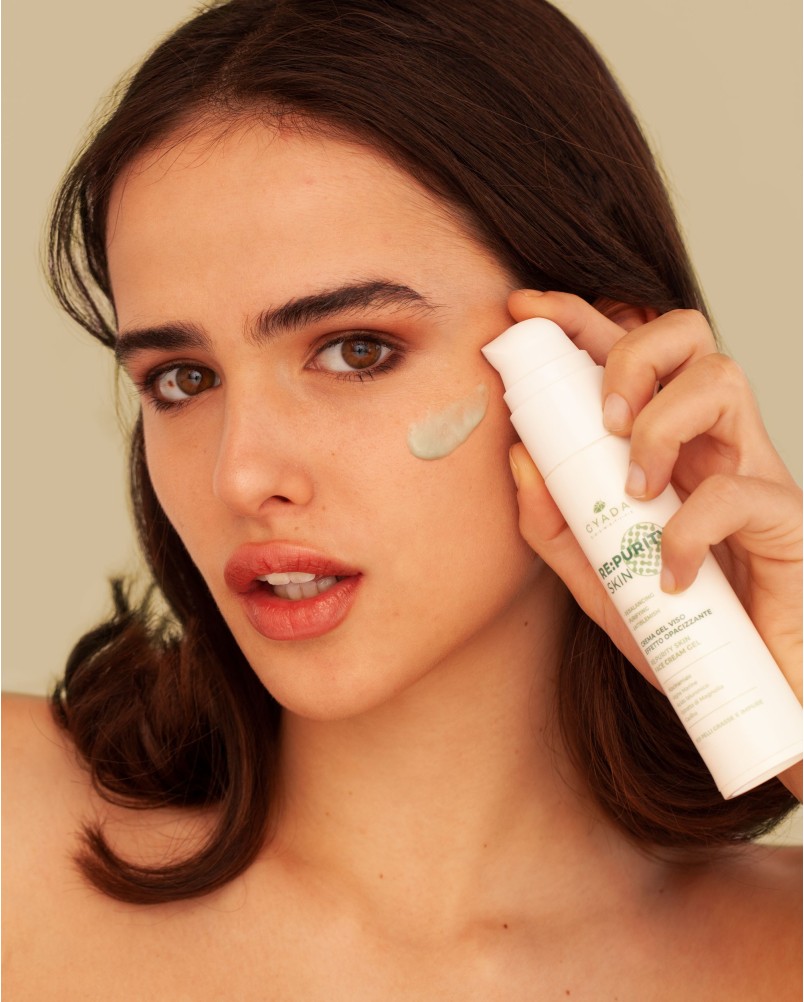 CREMA GEL VISO OPACIZZANTE